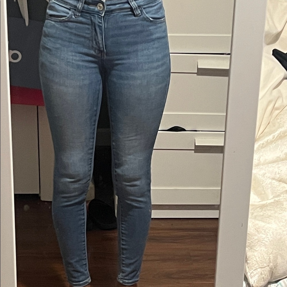 American Eagle Outfitters Light Blue And Dark Blue Skinny Jeans Bundle 2 pair